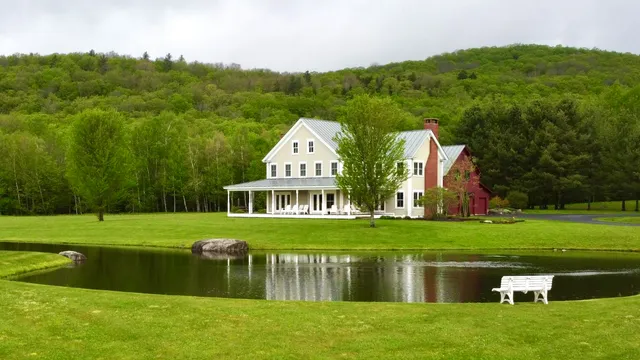 $4,950,000 | 2455 West Hill Road, Stowe, VT 05672