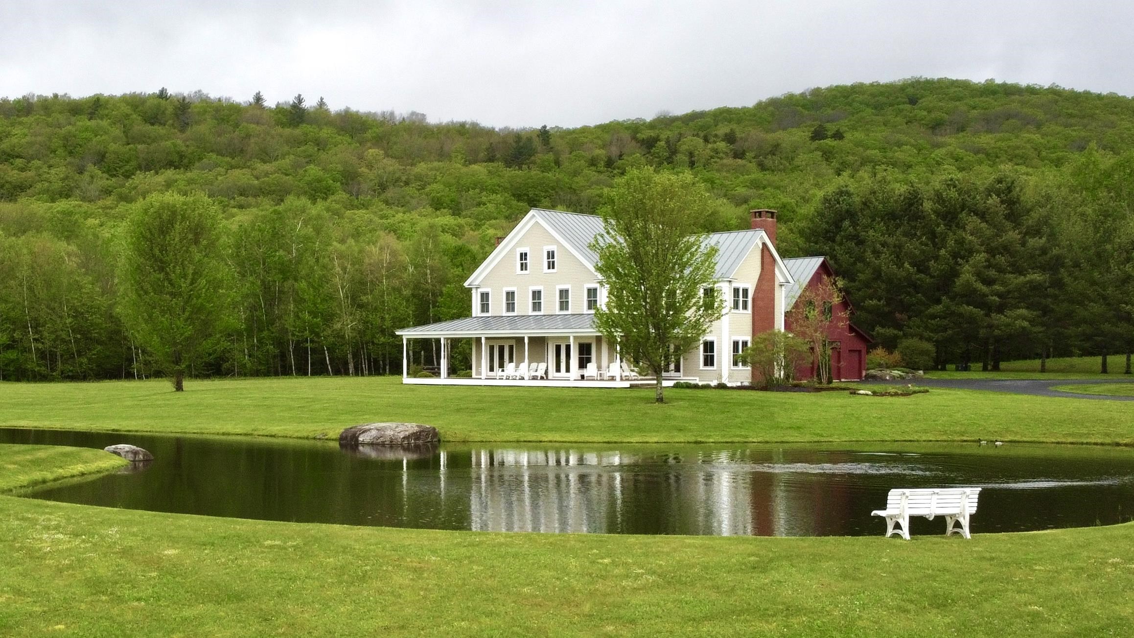 2455 West Hill Road Stowe, VT 05672 - Photo 4 of 57