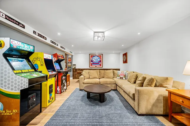 $4,950,000 | 2455 West Hill Road, Stowe, VT 05672