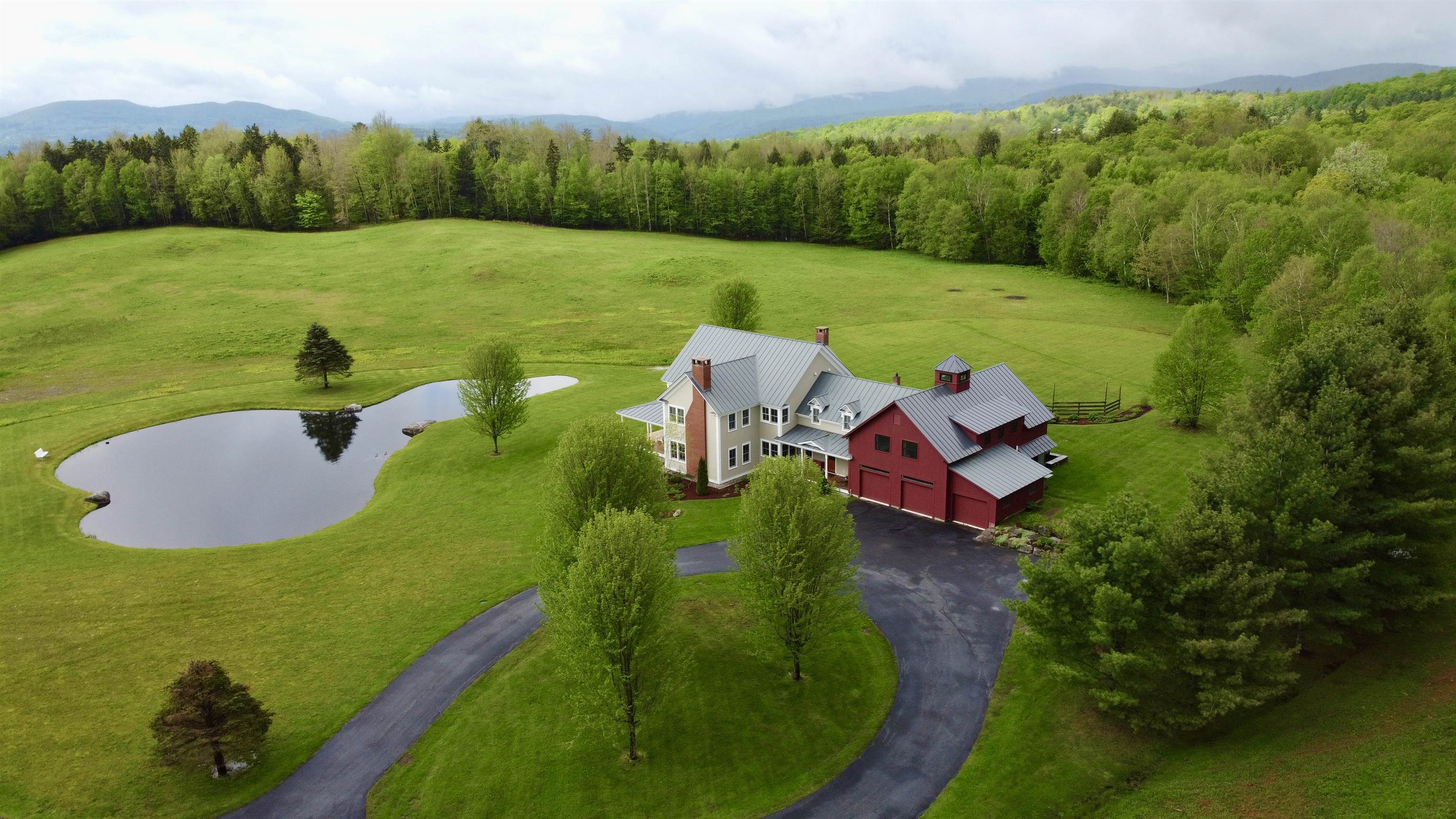 2455 West Hill Road Stowe, VT 05672 - Photo 5 of 57