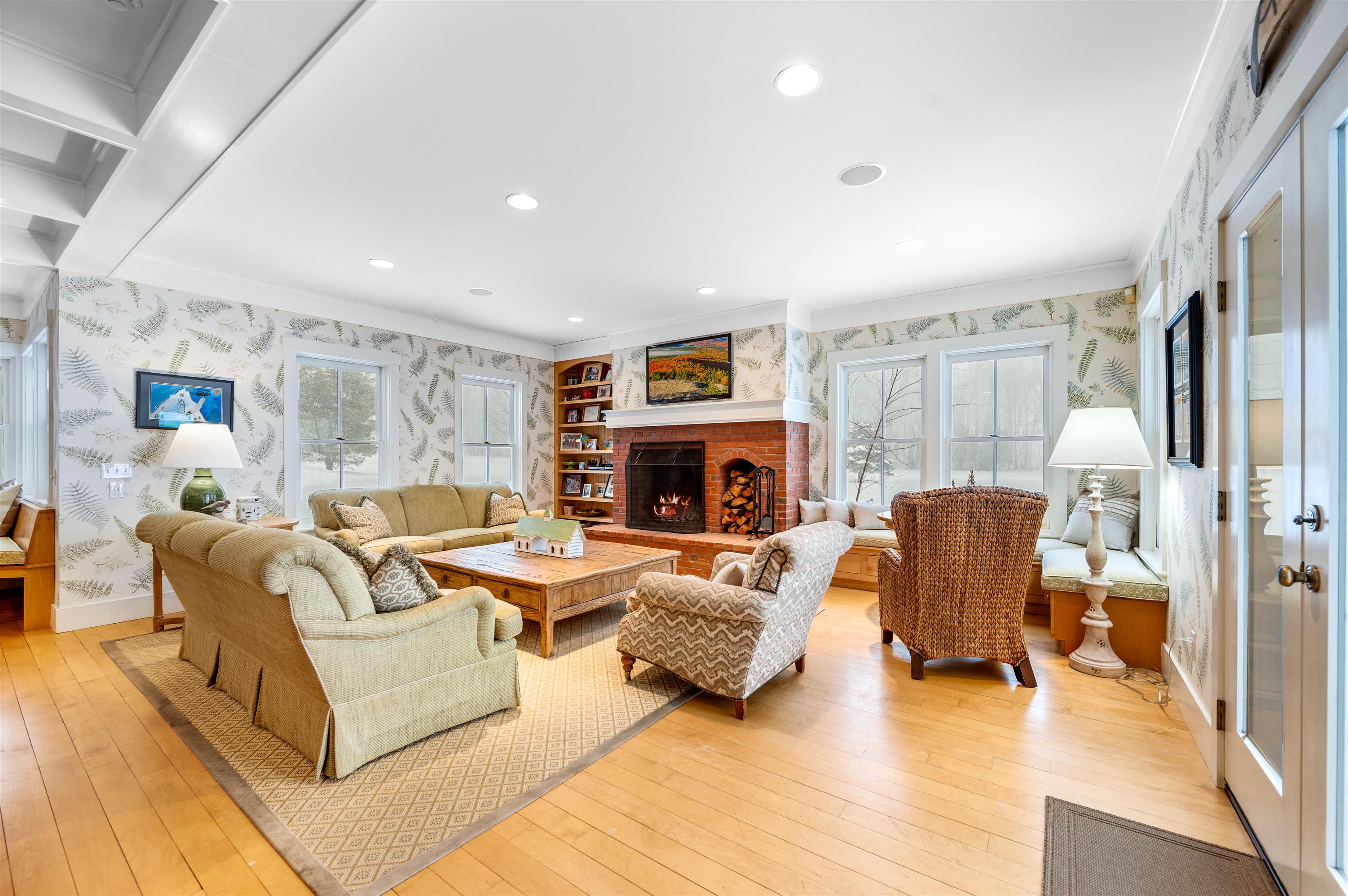 2455 West Hill Road Stowe, VT 05672 - Photo 6 of 57