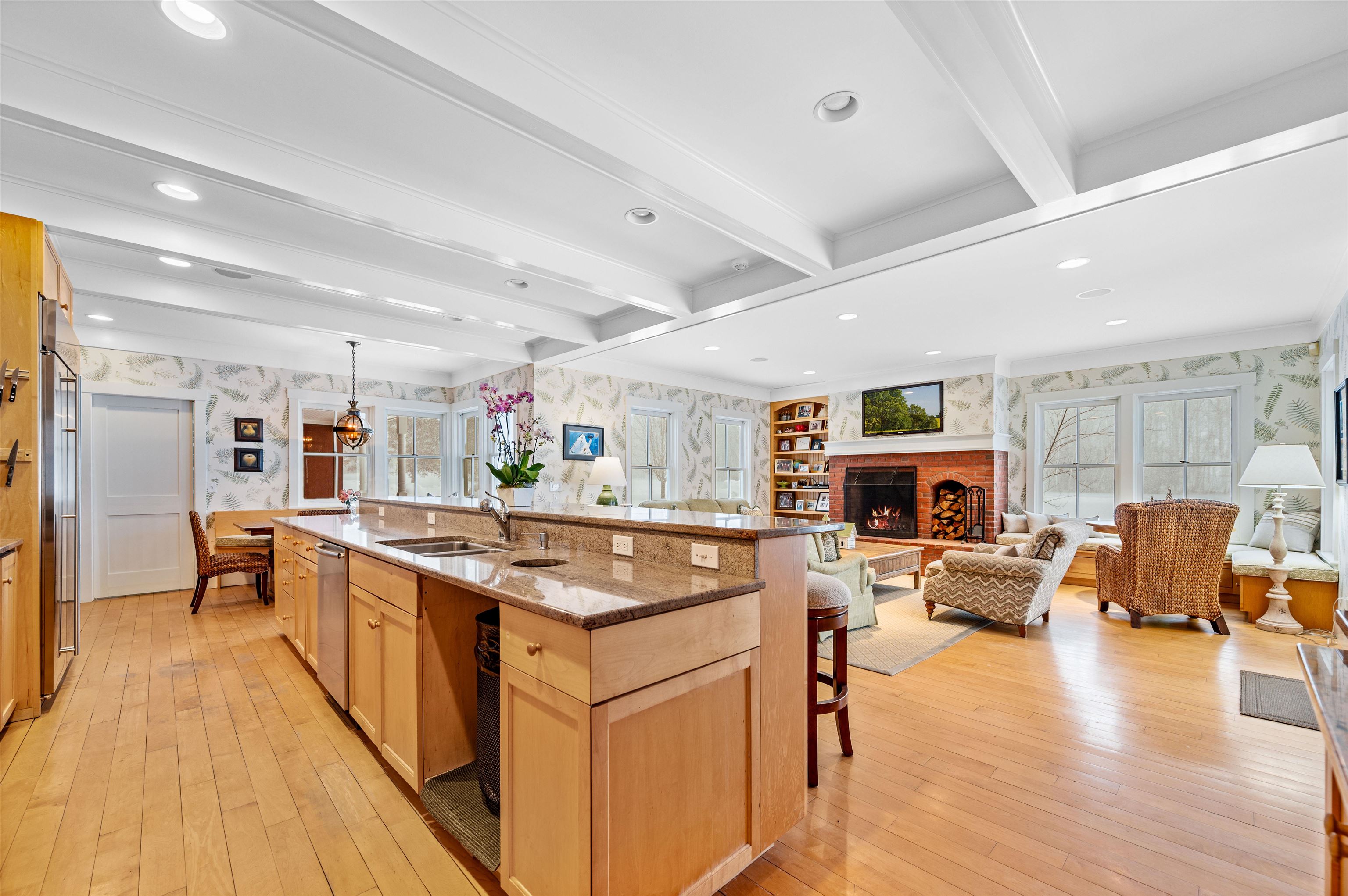 2455 West Hill Road Stowe, VT 05672 - Photo 8 of 57