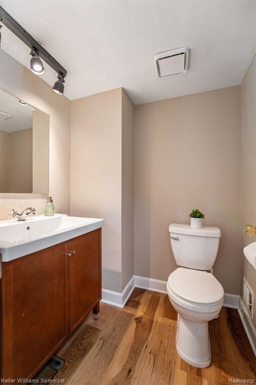3914 Old Creek Road Troy, MI 48084 - Photo 10 of 16 Gallery Image 10