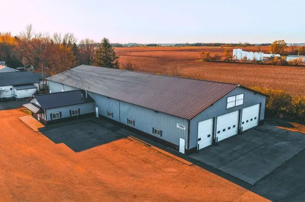 $995,000 | 80944 County Road 46, Hayward, MN 56043