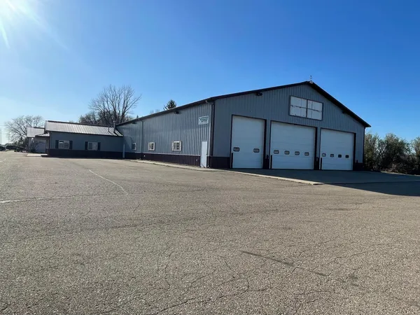 $995,000 | 80944 County Road 46, Hayward, MN 56043