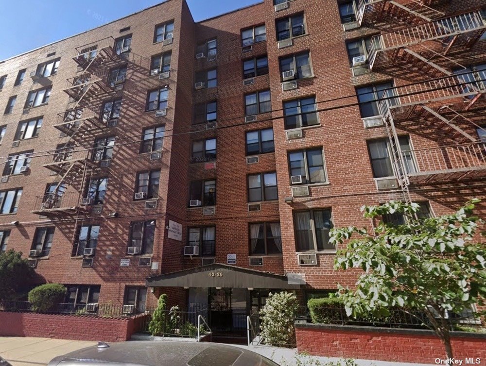 4226 81st St Unit 5H  