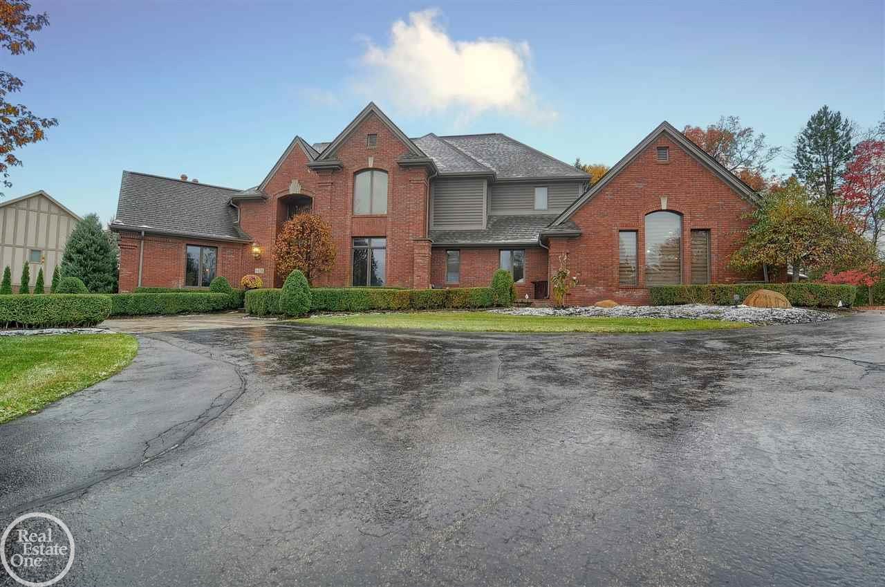 1476 Highpoint Court Rochester, MI 48306 - Photo 1 of 75 50028039.JPG