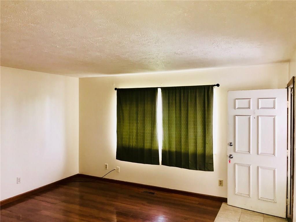1702 Mitthoeffer Road Indianapolis, IN 46229 - Photo 4 of 23 Gallery Image 4