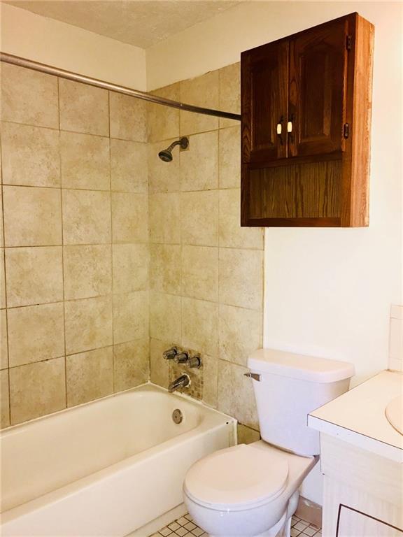 1702 Mitthoeffer Road Indianapolis, IN 46229 - Photo 8 of 23 Gallery Image 8