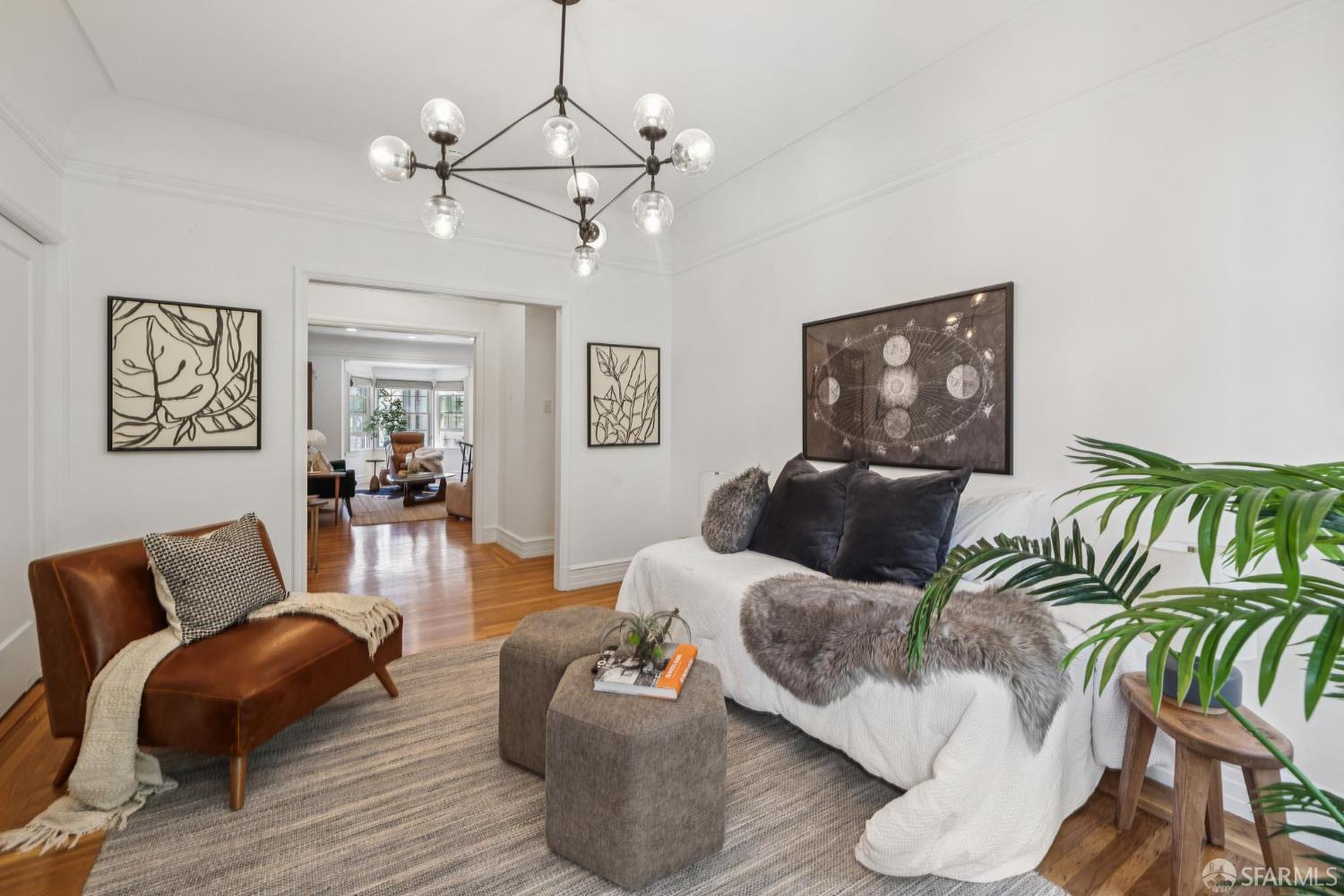 2990 Jackson Street, Unit 4 San Francisco, CA 94115 - Photo 3 of 12 a living room with furniture
