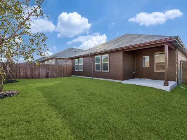 $2,600 | 528 Bronze Circle West, Springtown, TX 76082