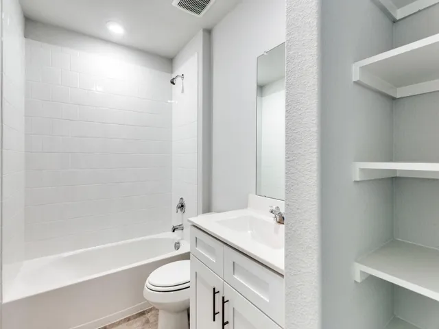 $2,600 | 528 Bronze Circle West, Springtown, TX 76082