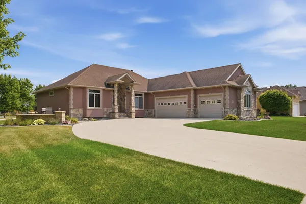 $850,000 | 1911 Princeton Lane, West Fargo, ND 58078