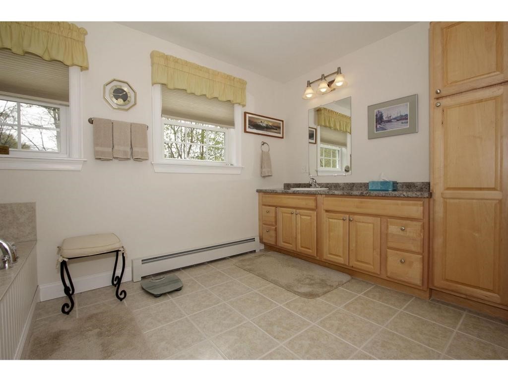 196 Bay Road Farmington, NH 03835 - Photo 21 of 36