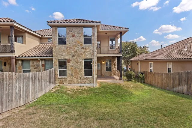 $2,350 | 506 Hummingbird Lane, Unit A, Austin, TX 78734