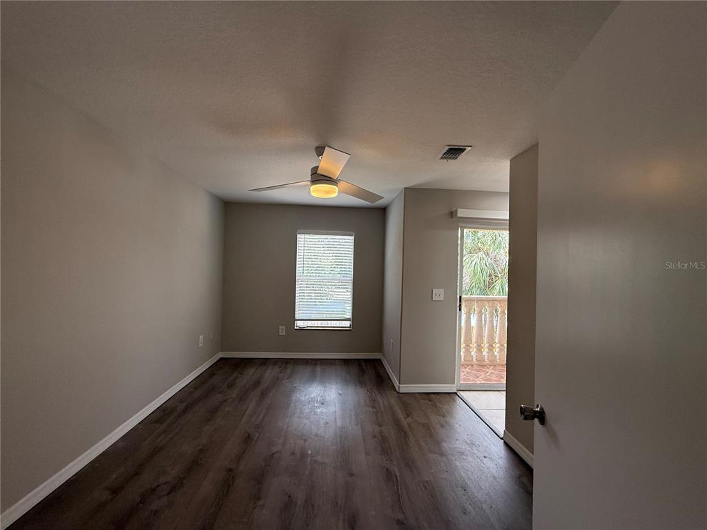 2907 West Chestnut Street Tampa, FL 33607 - Photo 2 of 16
