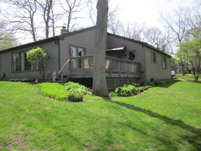 2037 Hillsdown Road Lake Summerset, IL 61019 - Photo 18 of 24 a front view of house with yard and green space