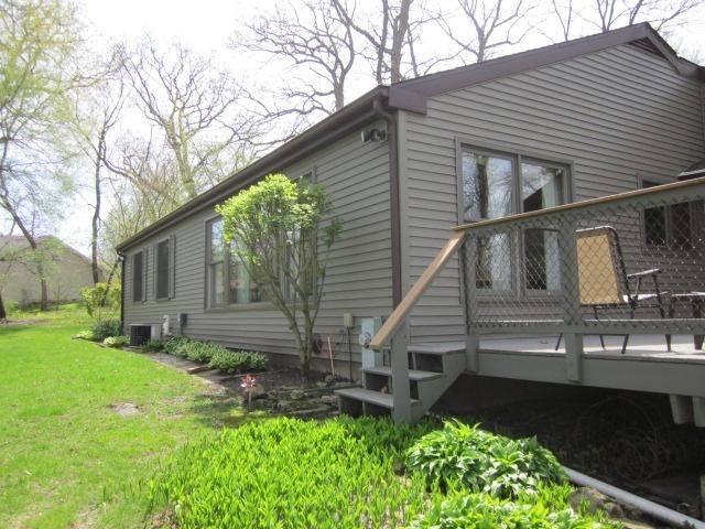 2037 Hillsdown Road Lake Summerset, IL 61019 - Photo 19 of 24 a front view of house with a garden