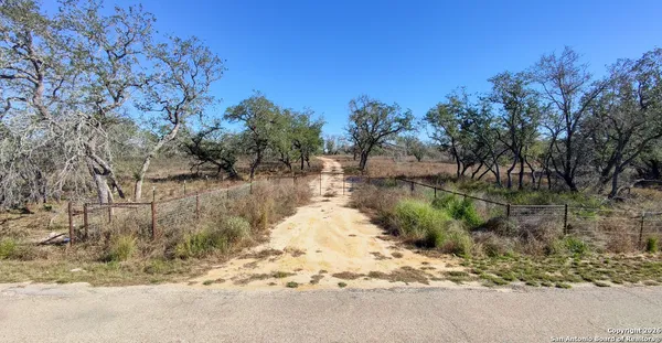 $405,000 | 2743-2739 Cr 770 Natalia Tx 78059, Natalia, TX 78059