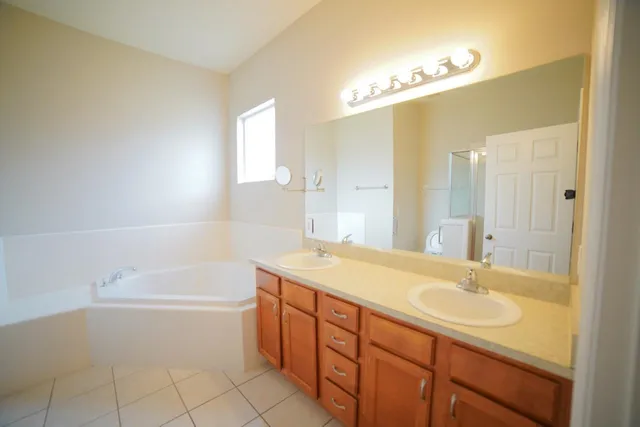 $1,950 | 5560 Hampton Hill Circle, Tallahassee, FL 32311