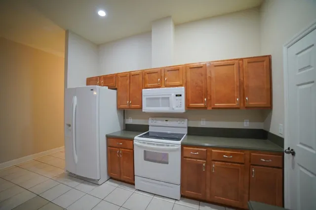 $1,950 | 5560 Hampton Hill Circle, Tallahassee, FL 32311