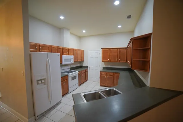 $1,950 | 5560 Hampton Hill Circle, Tallahassee, FL 32311