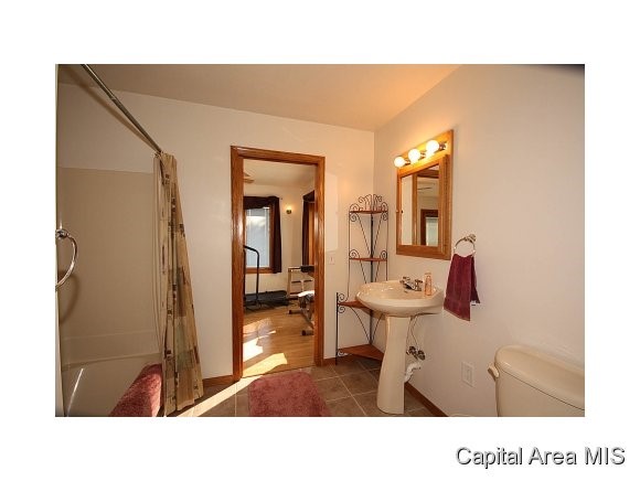 1646 Wildrose Lane Springfield, IL 62712 - Photo 10 of 15 Gallery Image 10