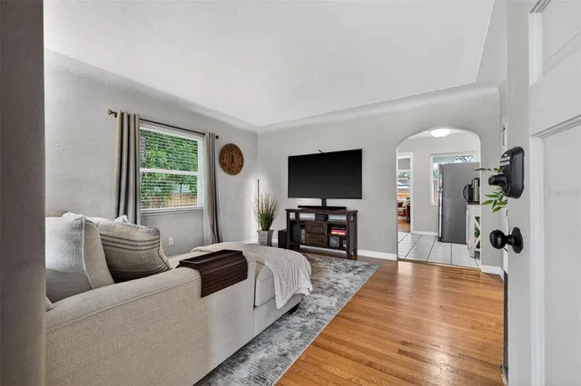 $424,900 | 1021 35th Avenue North, St. Petersburg, FL 33704