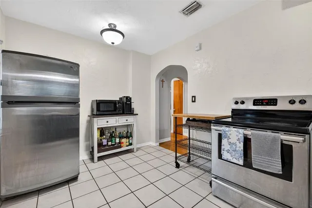 $424,900 | 1021 35th Avenue North, St. Petersburg, FL 33704