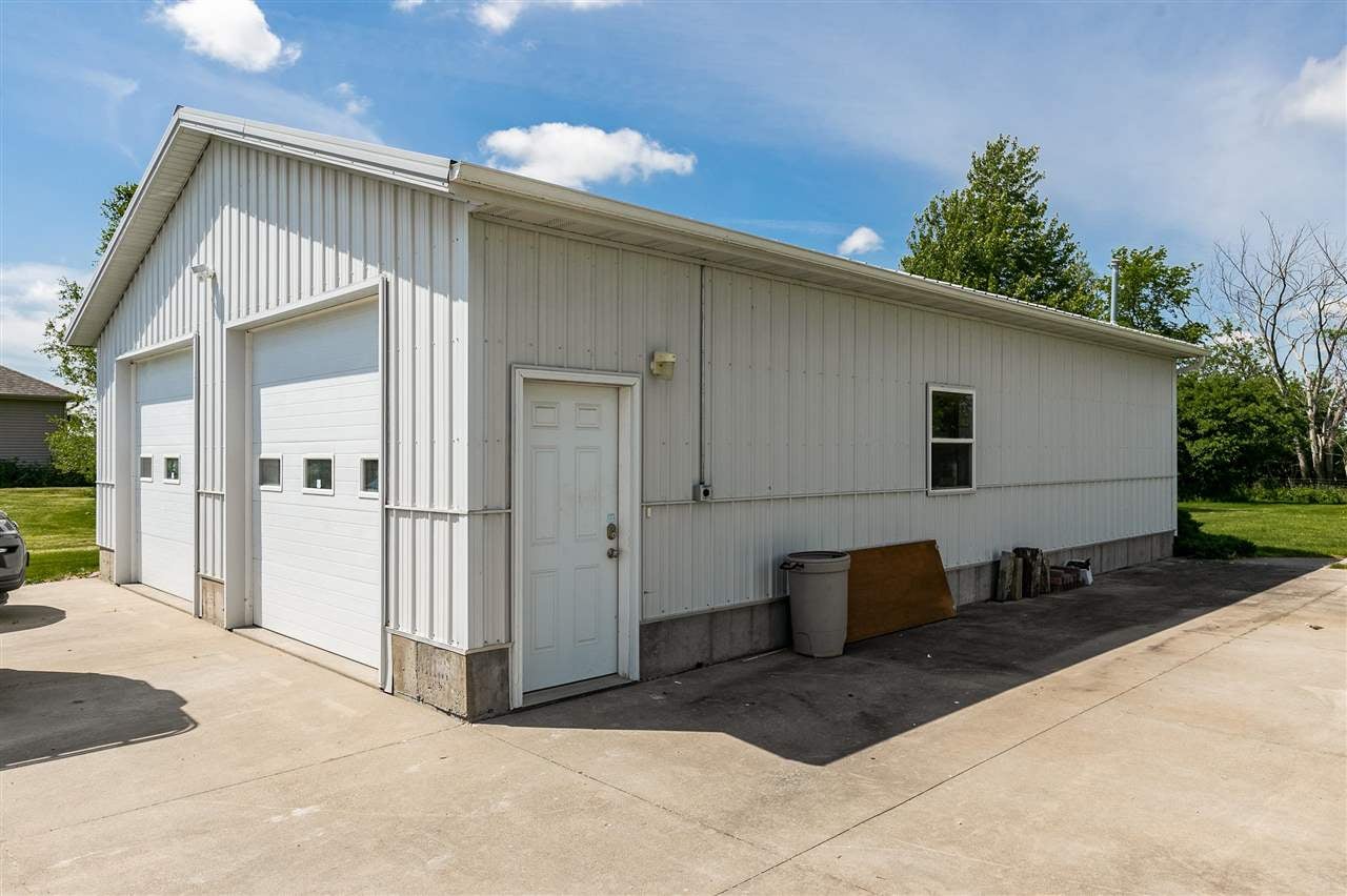 1413 Willow Brook Lane Riverside, IA 52327 - Photo 40 of 50 Gallery Image 40