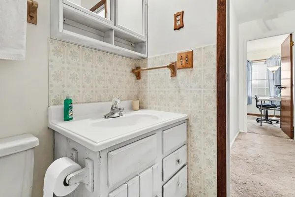 $205,000 | 2325 Fair Oaks Drive East, Niles, MI 49120