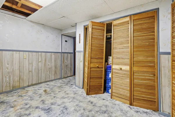 $205,000 | 2325 Fair Oaks Drive East, Niles, MI 49120