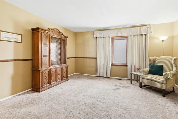 $205,000 | 2325 Fair Oaks Drive East, Niles, MI 49120