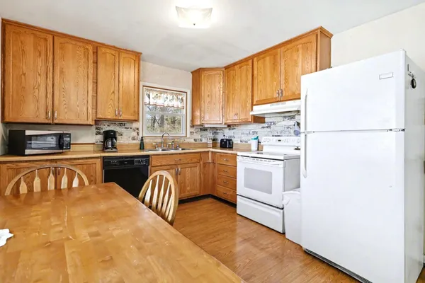 $205,000 | 2325 Fair Oaks Drive East, Niles, MI 49120