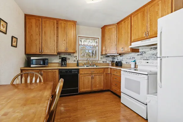 $205,000 | 2325 Fair Oaks Drive East, Niles, MI 49120