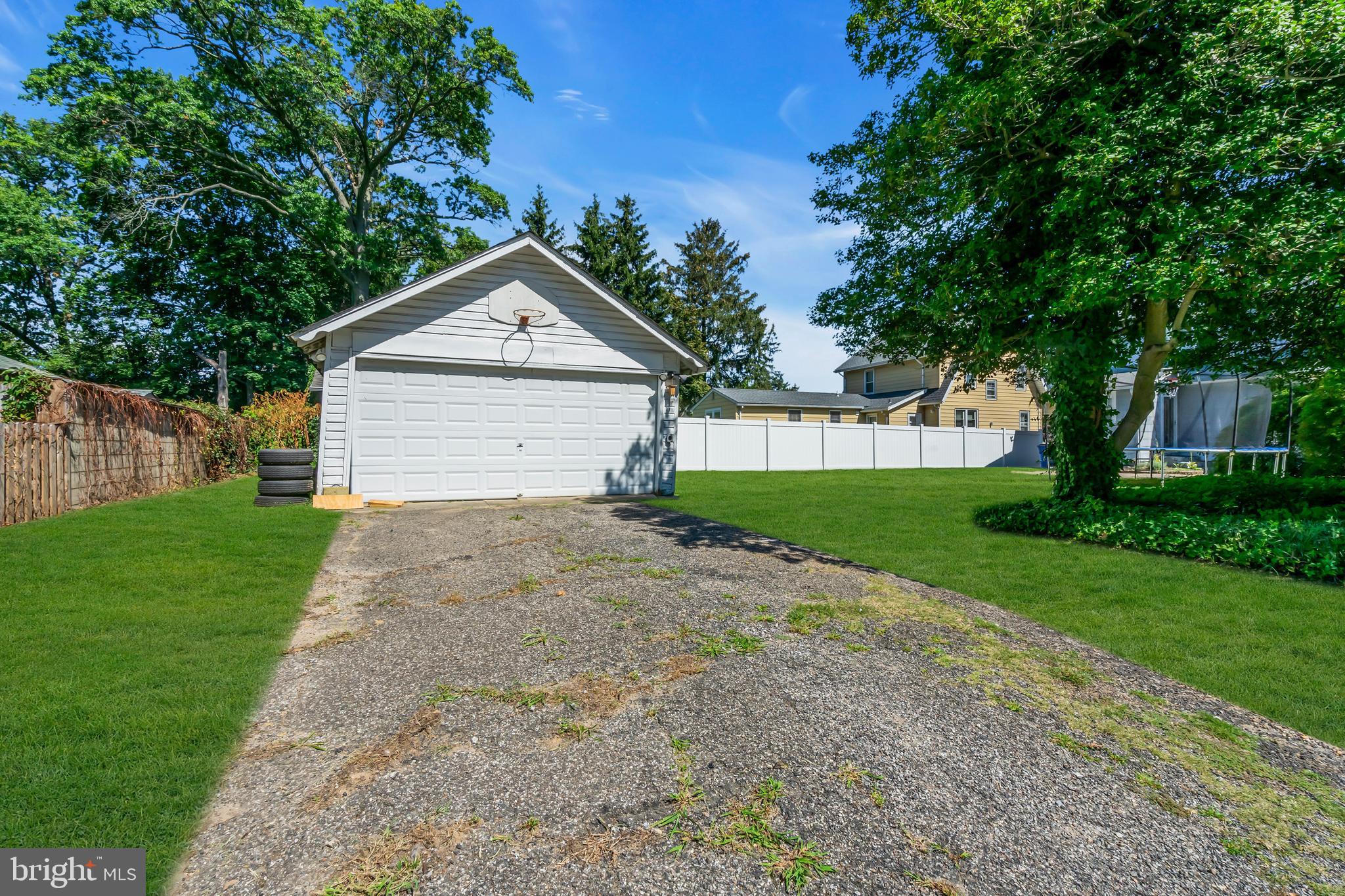 235 Maple Avenue Delanco, NJ 08075 - Photo 54 of 63 Driveway and garage