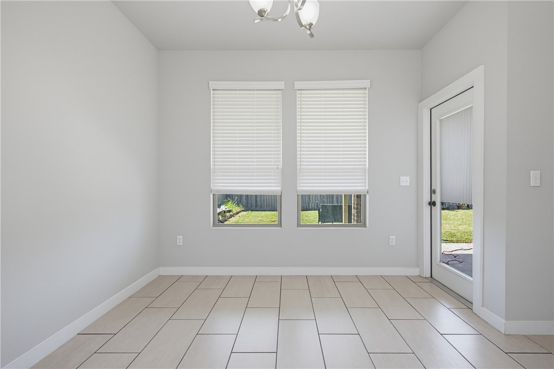 1012 Pasadena Street Portland, TX 78374 - Photo 5 of 25
