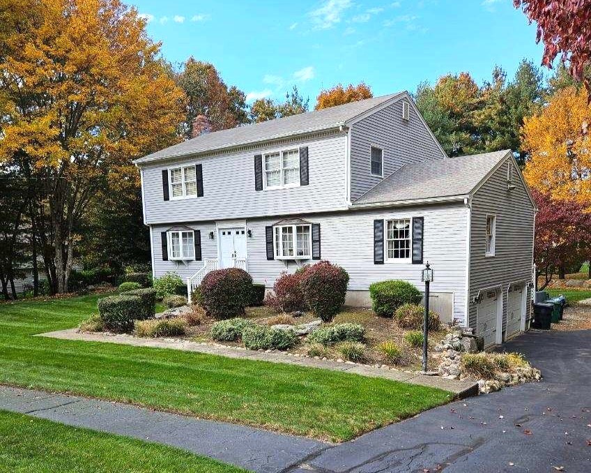 33 Contour Road Warwick, RI 02886 - Photo 1 of 16