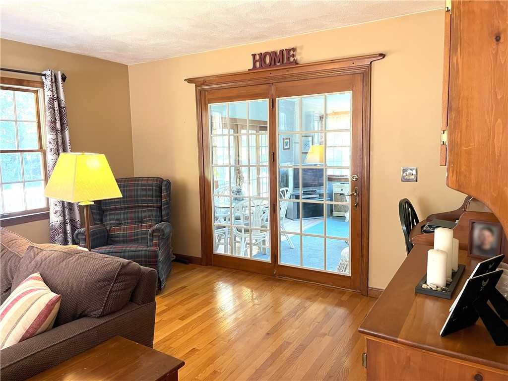 33 Contour Road Warwick, RI 02886 - Photo 7 of 16