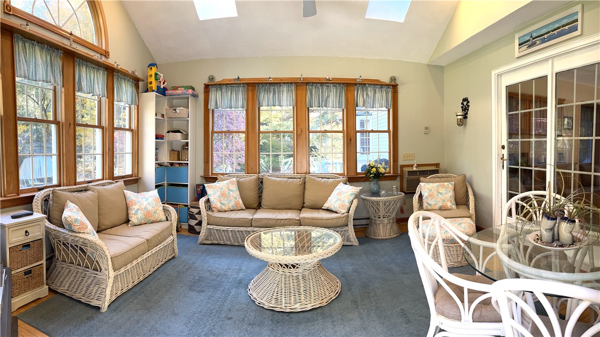 33 Contour Road Warwick, RI 02886 - Photo 8 of 16