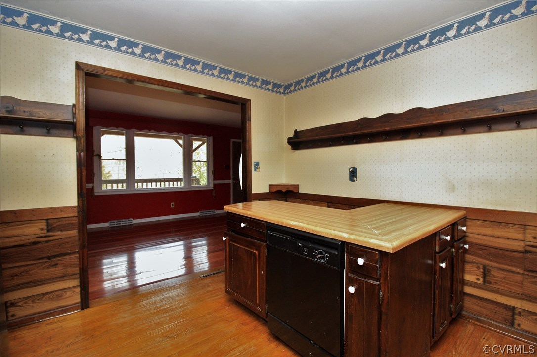 9227 Hickory Road Petersburg, VA 23803 - Photo 12 of 33 Gallery Image 12