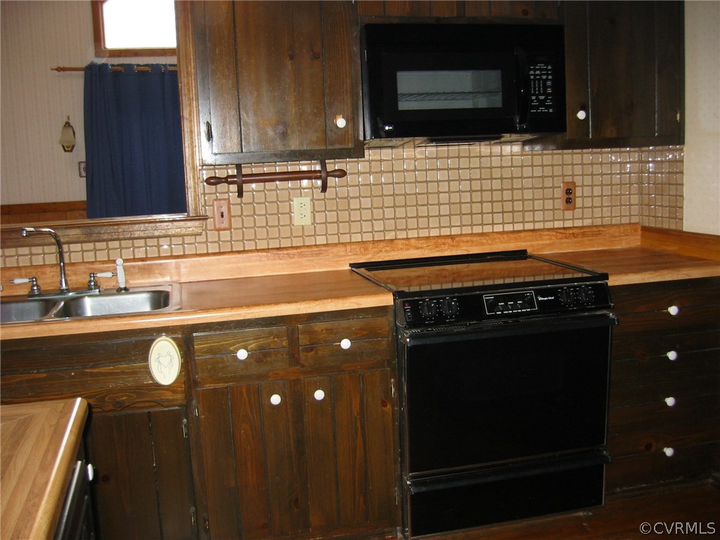 9227 Hickory Road Petersburg, VA 23803 - Photo 10 of 33 Gallery Image 10