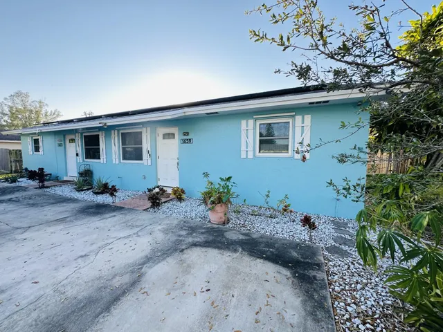 $2,500 | 1659 Magnolia Lane, West Palm Beach, FL 33417