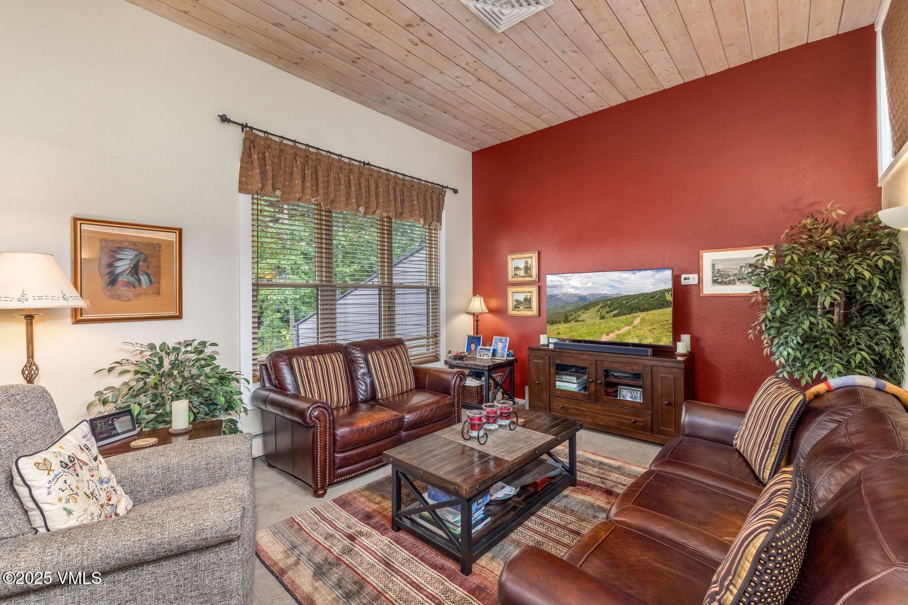 128 Beaver Road Eagle-Vail, CO 81620 - Photo 10 of 24 Upper living