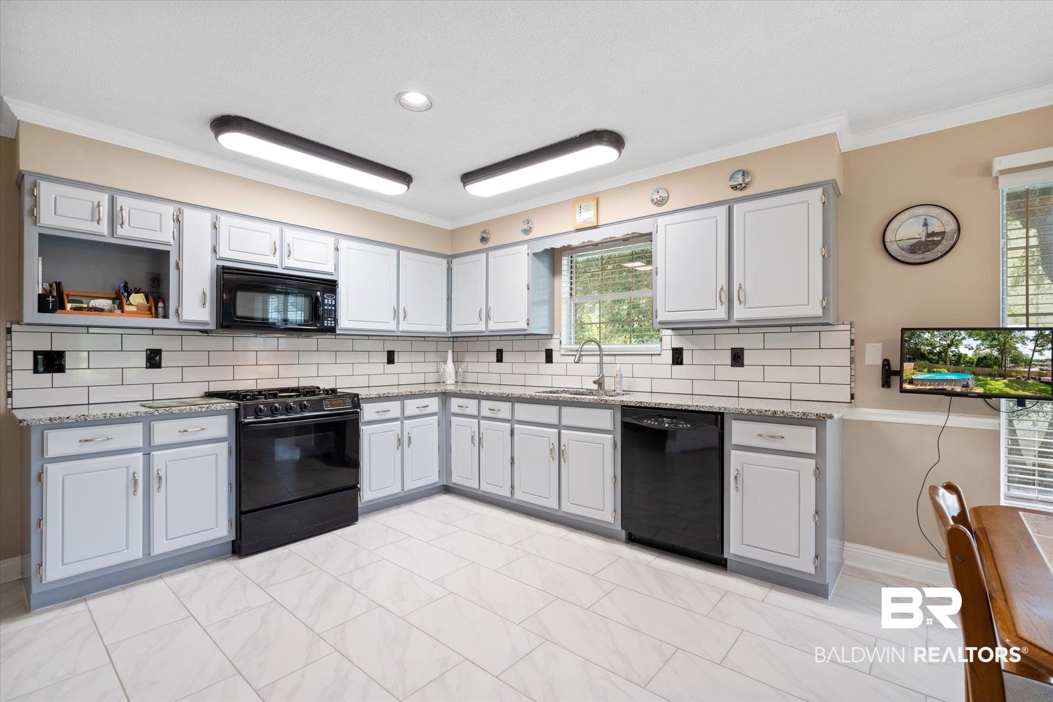 5813 Blue Ridge Drive South Mobile, AL 36693 - Photo 7 of 33