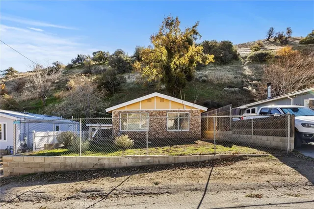 $299,000 | 508 South Drive, Lebec, CA 93243