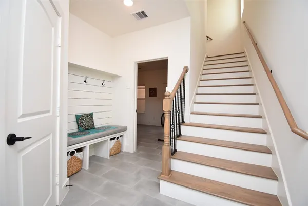 $4,200 | 918 West 25th Street, Unit E, Houston, TX 77008