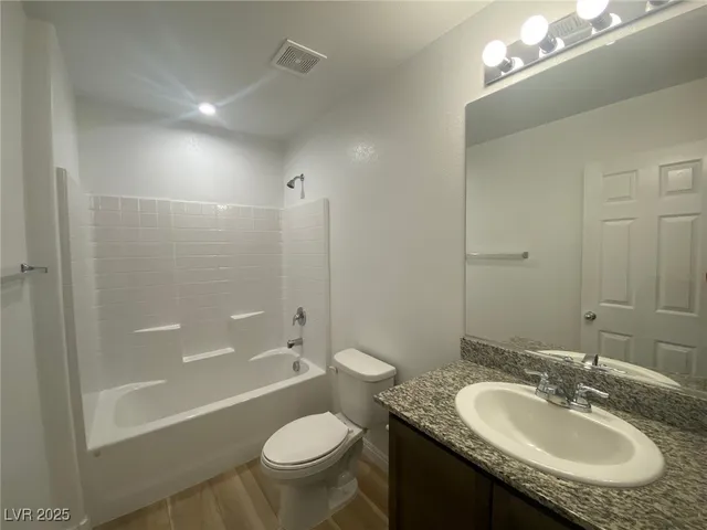 $1,700 | 4517 Dover Straight Street, Las Vegas, NV 89115