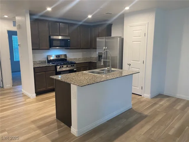 $1,700 | 4517 Dover Straight Street, Las Vegas, NV 89115