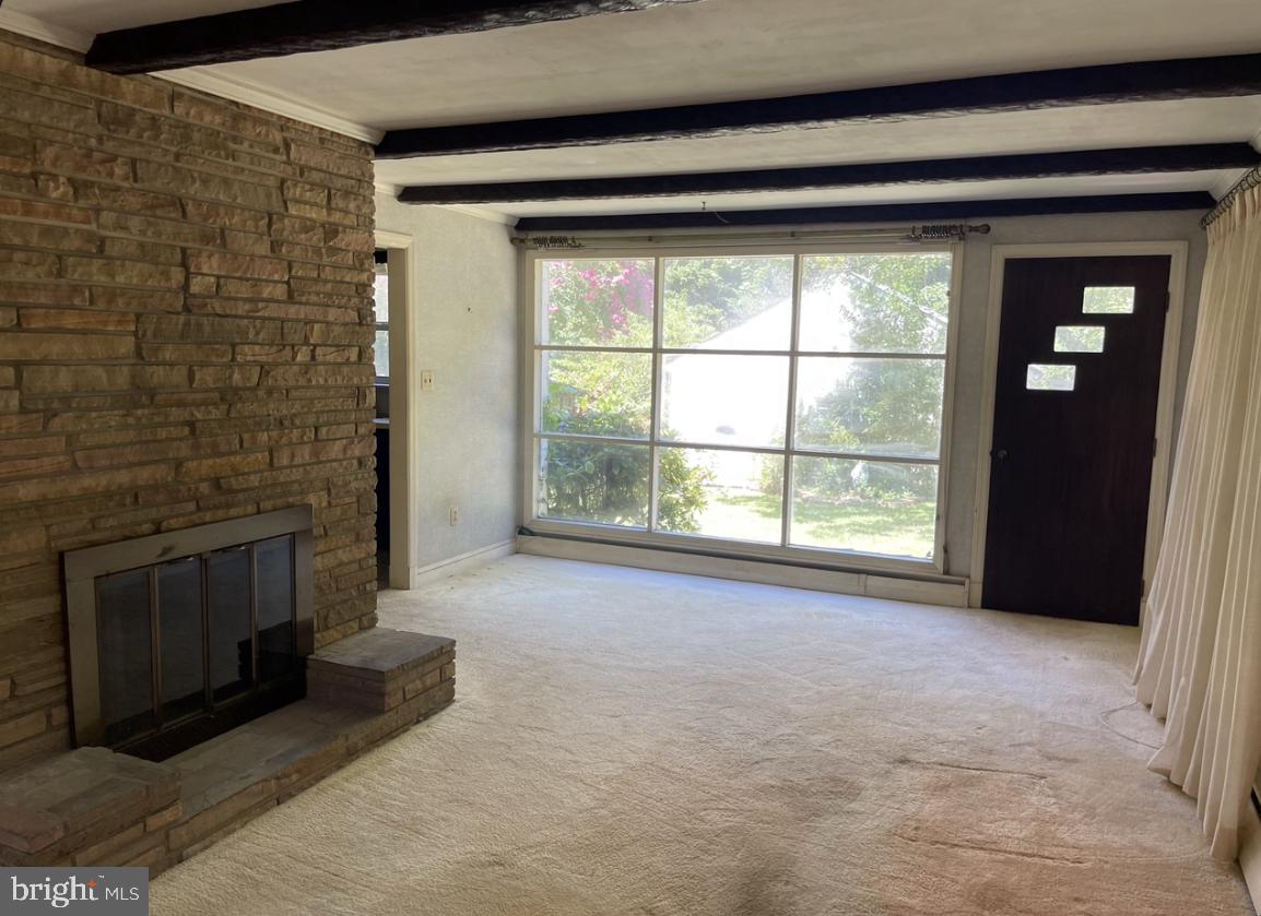 1222 Daves Road Edgewater, MD 21037 - Photo 4 of 33 Family Room w/Fireplace
